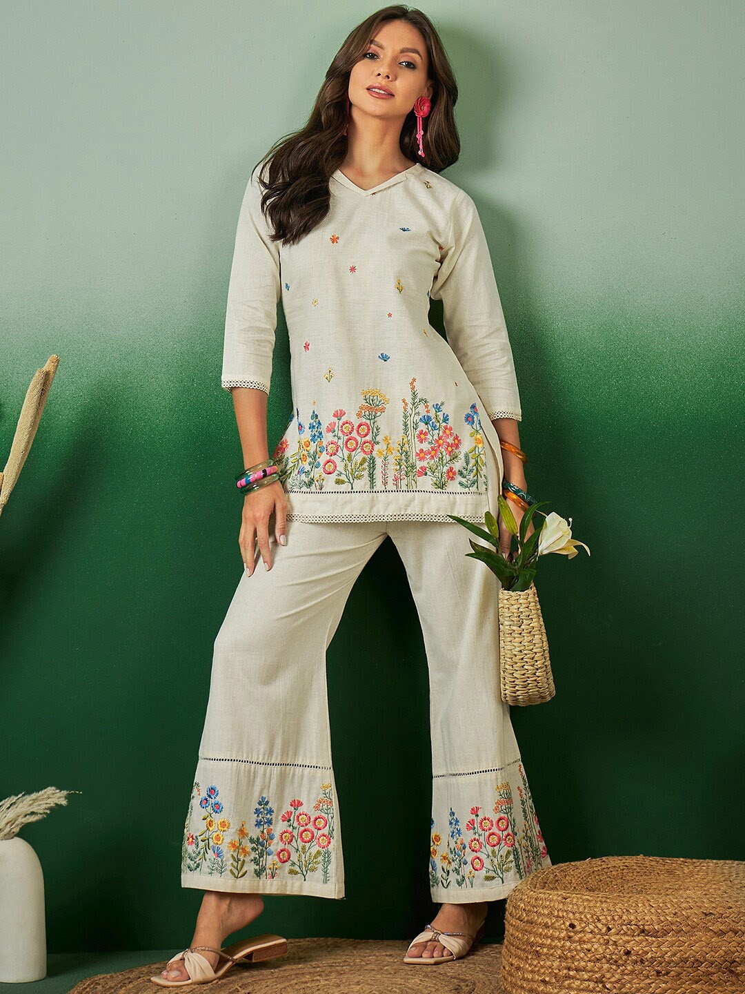 

Sangria Floral Embroidered Pure Cotton Kurta with Palazzo, Green