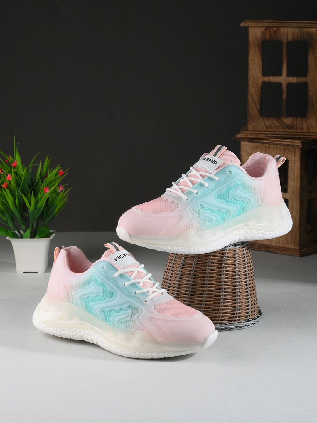 

The Roadster Lifestyle Co. Women Pink Lace-Ups Running Shoes
