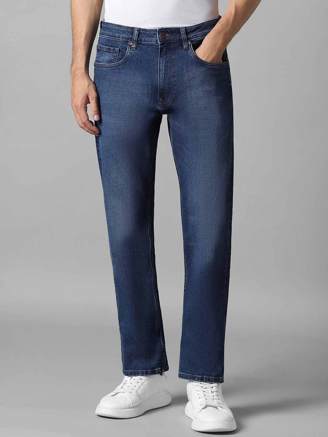 

Louis Philippe Jeans Men Mid-Rise Heavy Fade Jeans, Navy blue