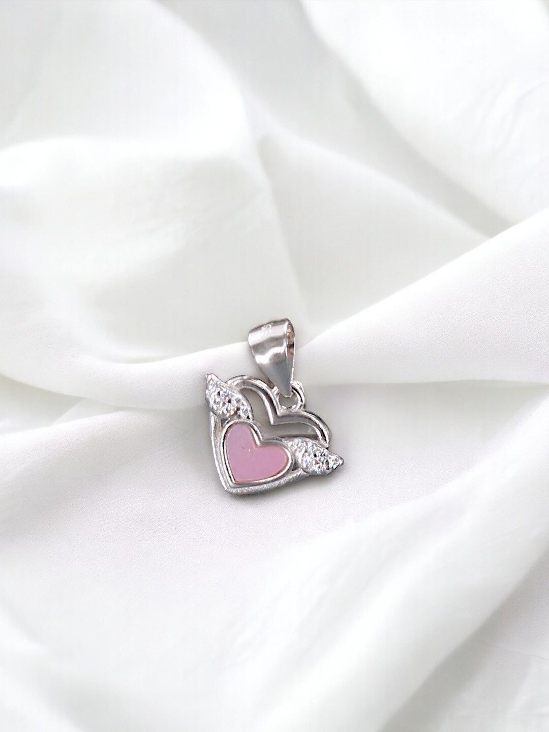 

Taraash 925 Sterling Silver Heart Wing Shaped Cubic Zirconia Pendant