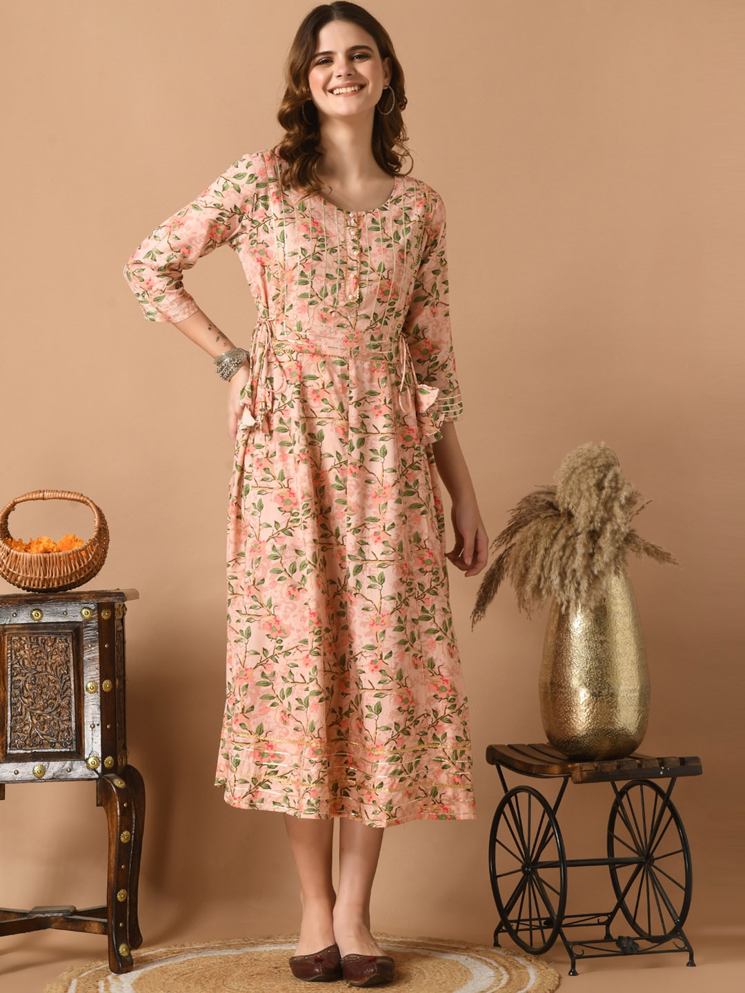 

KALINI Women Floral Printed Thread Work Floral Kurta, Pink