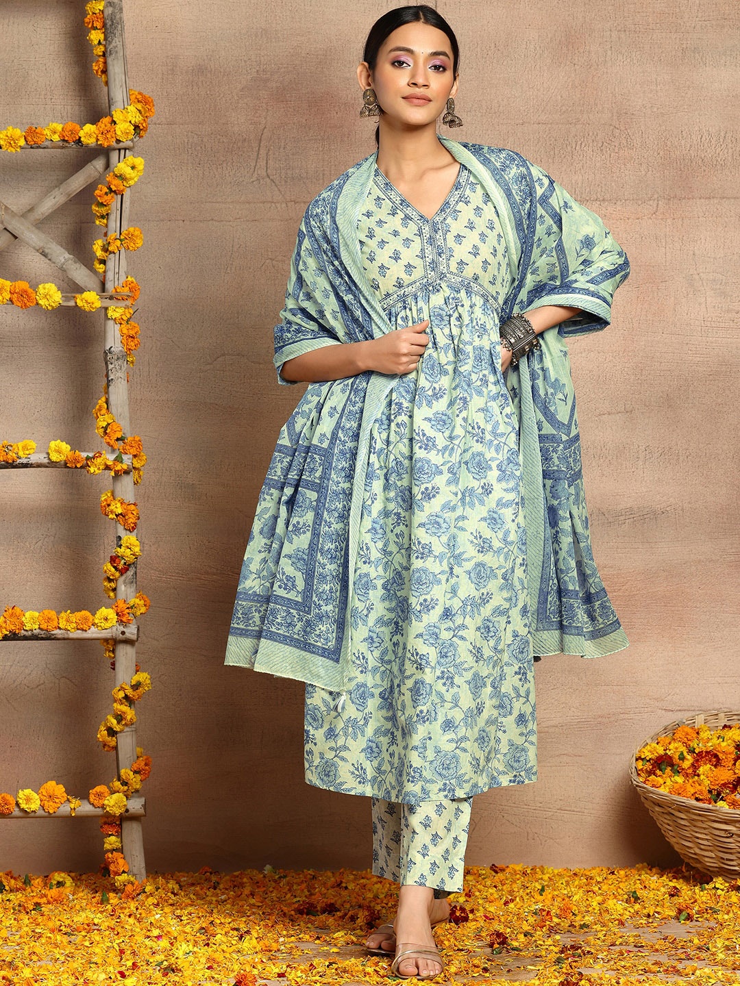 

INDYA Floral Printed Pure Cotton Kurta Trousers & Dupatta, Blue