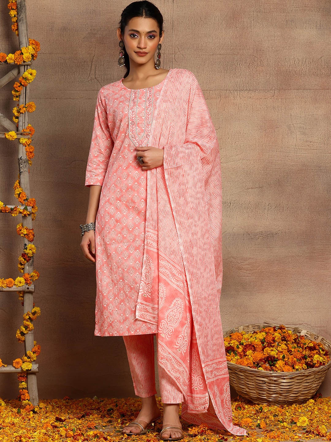 

INDYA Floral Printed Pure Cotton Kurta Set, Peach