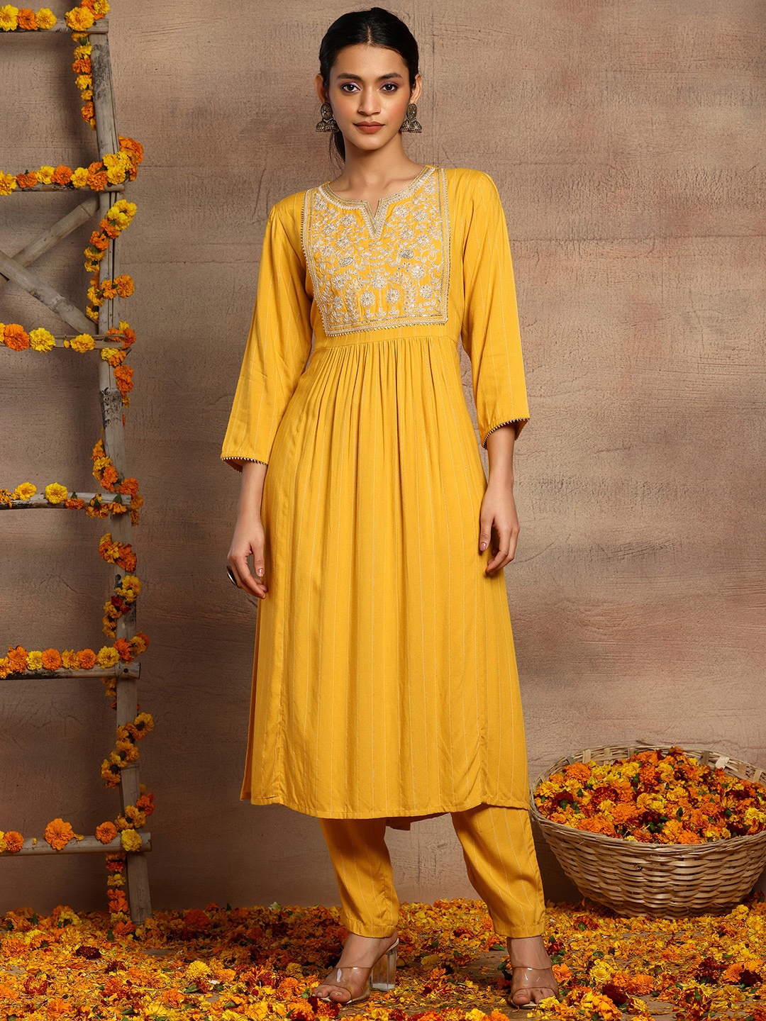 

INDYA Floral Embroidered Round Neck Empire Kurta With Trousers, Yellow