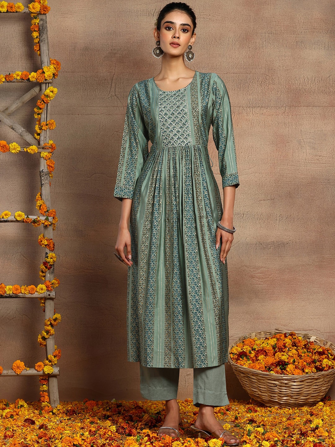 

INDYA Floral Printed A-Line Pleated Beads & Stone Kurta Sets, Green