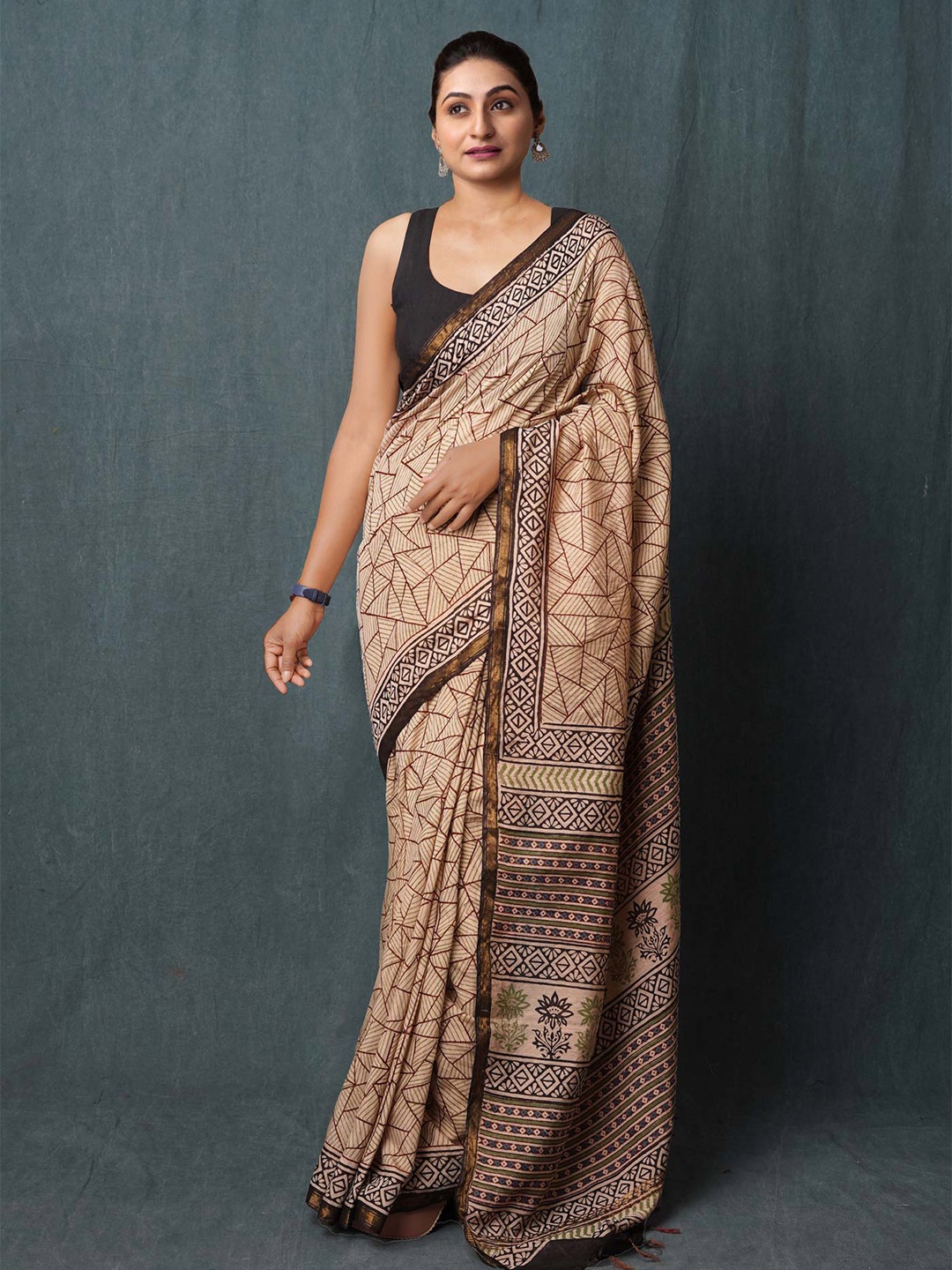 

Unnati Silks Ethnic Motifs Zari Silk Cotton Handloom Chanderi Saree, Beige