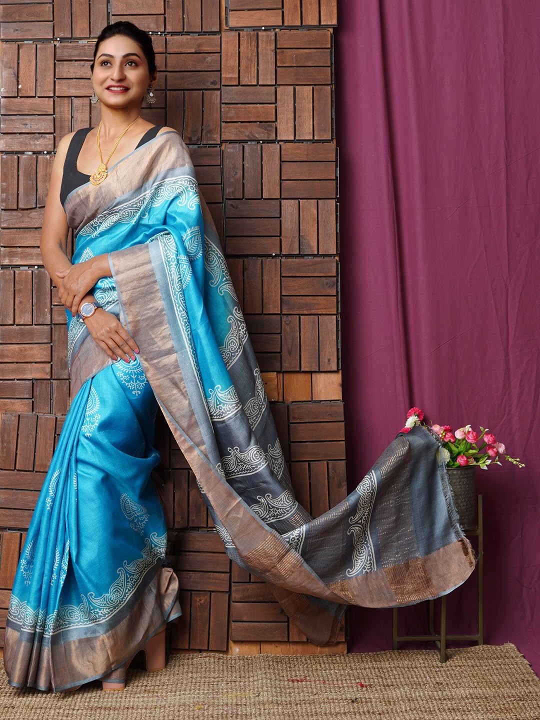 

Unnati Silks Ethnic Motifs Printed Zari Handloom Pure Silk Tussar Saree, Blue