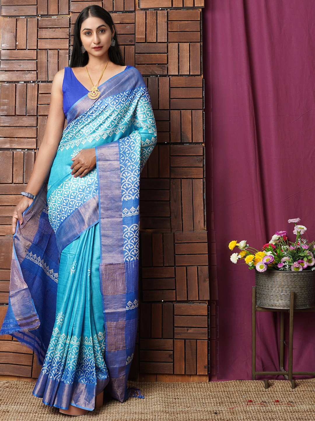 

Unnati Silks Ethnic Motifs Printed Zari Handloom Pure Silk Tussar Saree, Blue