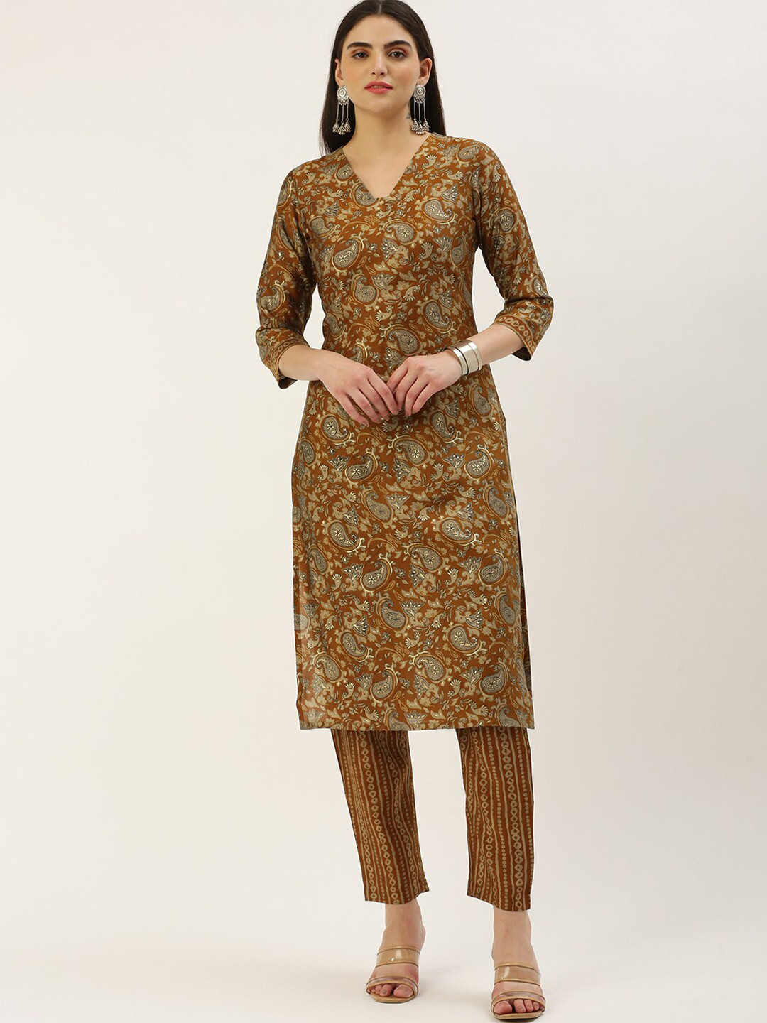 

Shaily Ethnic Motifs Printed Regular Thread Work Kurta with Trouser, Brown