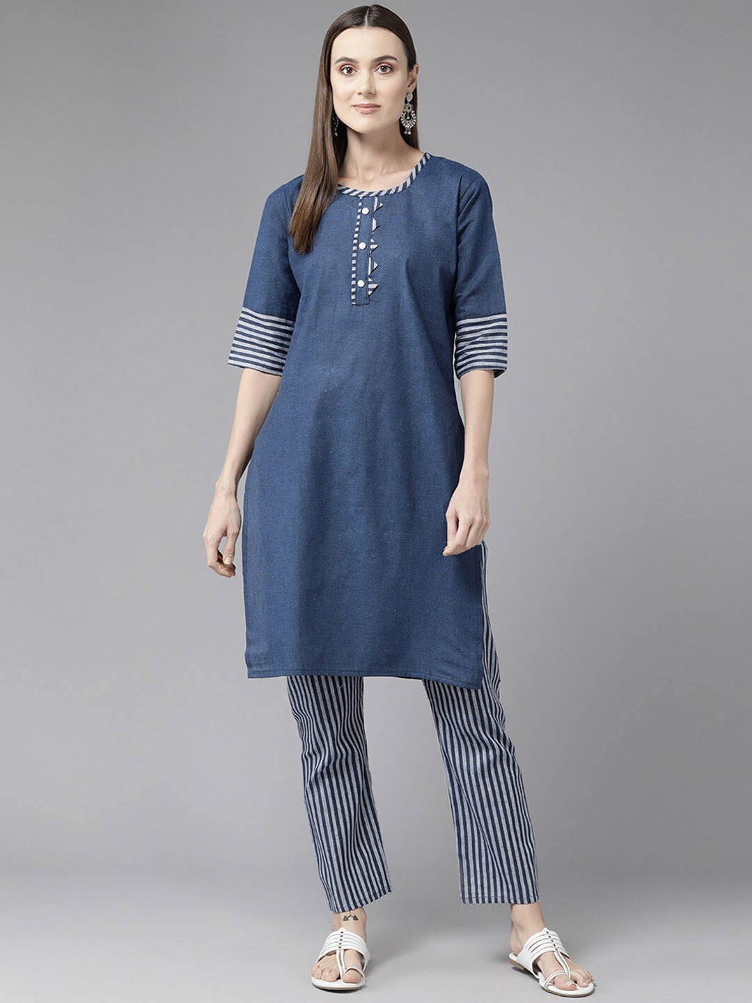

BAESD Striped Round Neck Pure Cotton Straight Kurta With Trouser, Blue