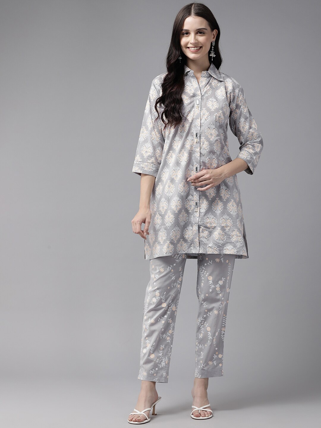 

BAESD Ethnic Motifs Printed A-Line Pure Cotton Kurta with Trousers, Grey