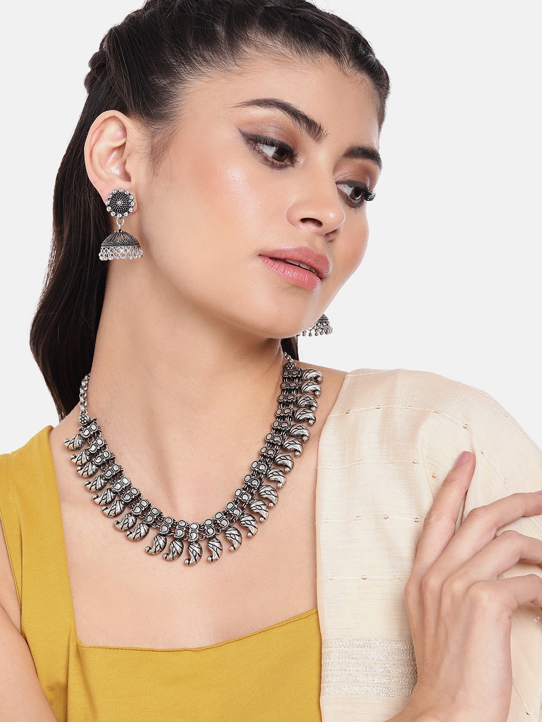 

AITIHYA Silver-Plated Oxidised Traditional Kolhapuri Jewellery Set