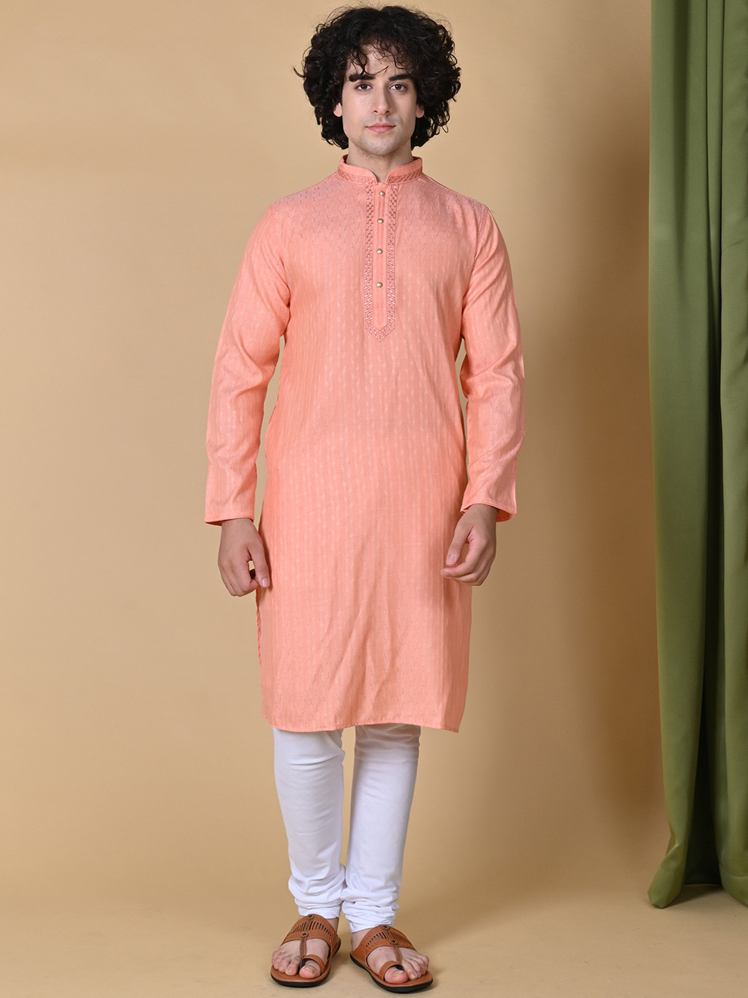 

MAAHI FABS Men Thread Work Kurta, Peach
