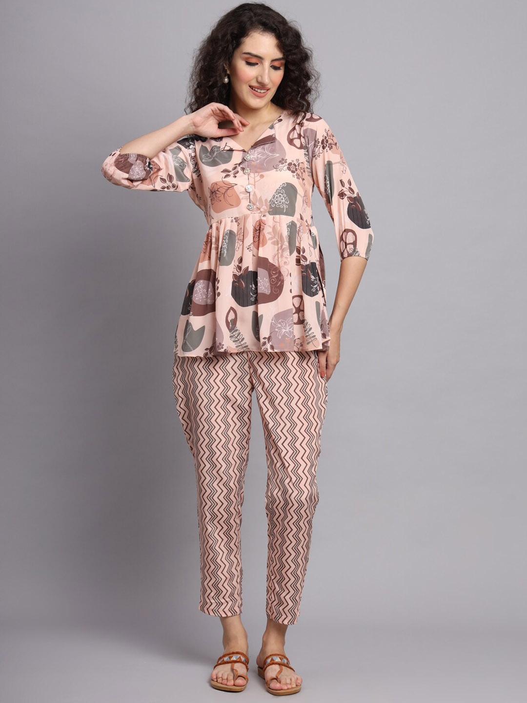 

Suktam Trendz Abstract Printed Top with Trouser, Pink