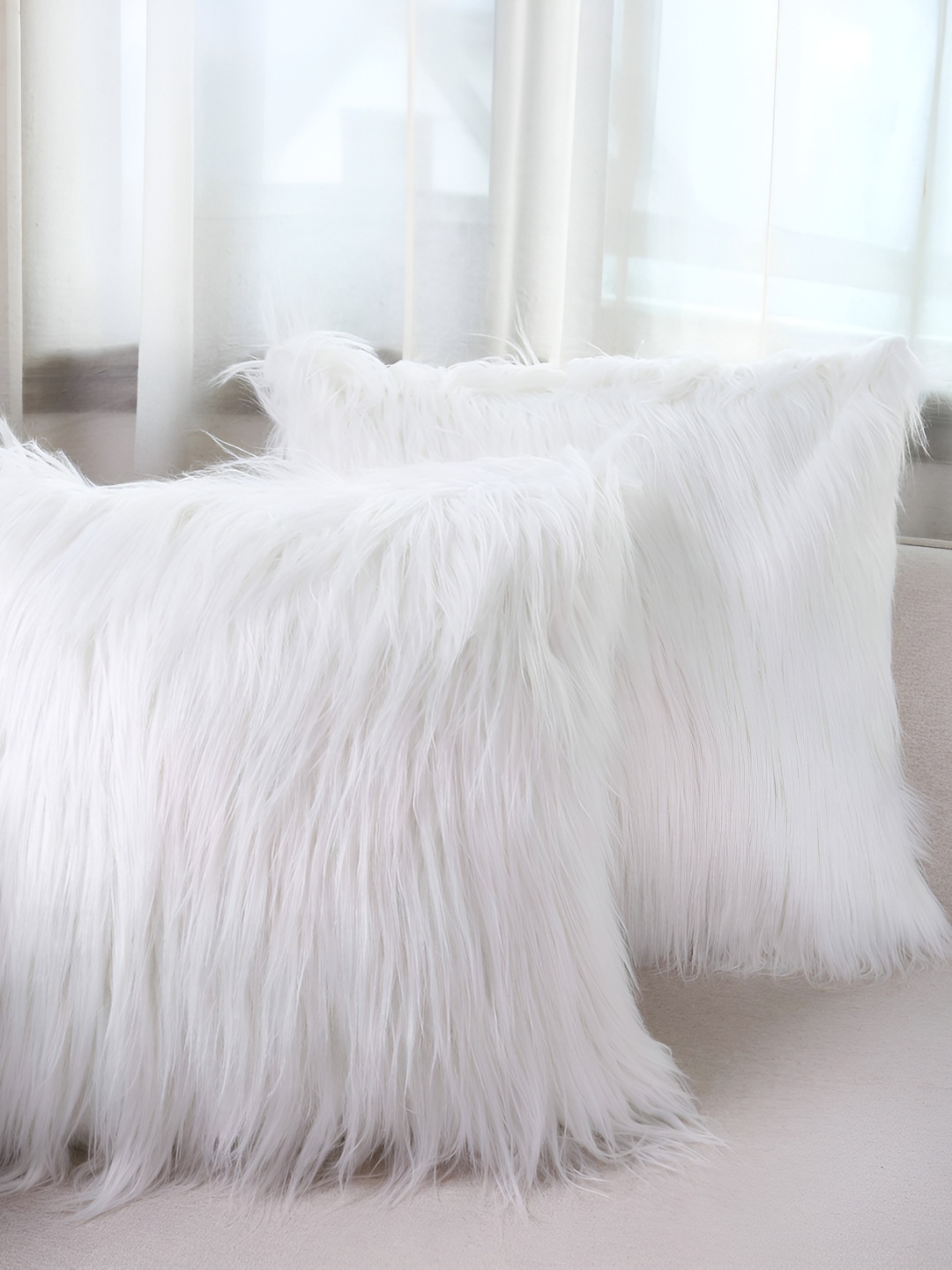 

TANLOOMS White Set of 2 Quirky Fur Square Cushion Covers