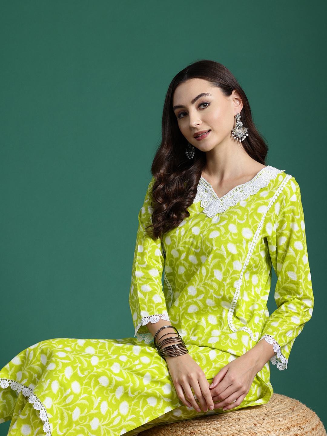 

Sangria Floral Printed Pure Cotton Kurta with Trousers, Lime green