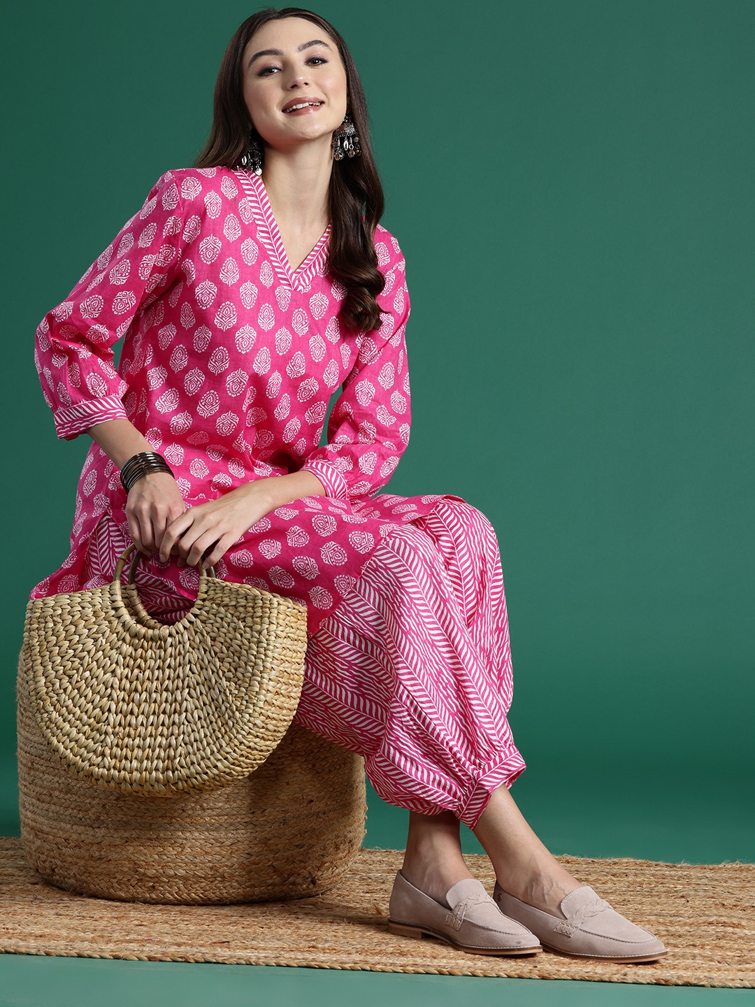 

Sangria Ethnic Motifs Printed Pure Cotton Kurta with Salwar, Magenta