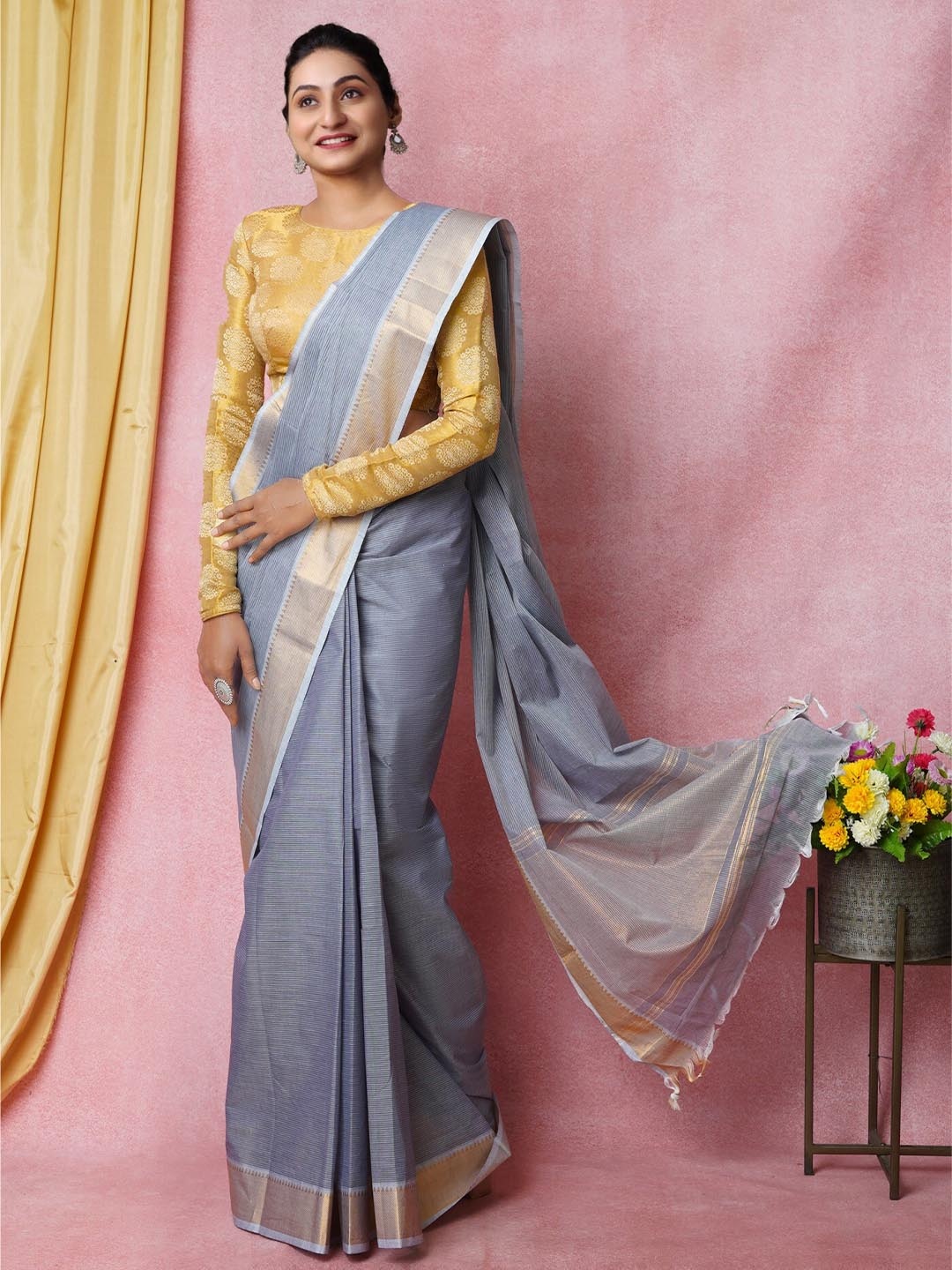 

Unnati Silks Woven Design Zari Pure Cotton Handloom Mangalagiri Saree, Grey