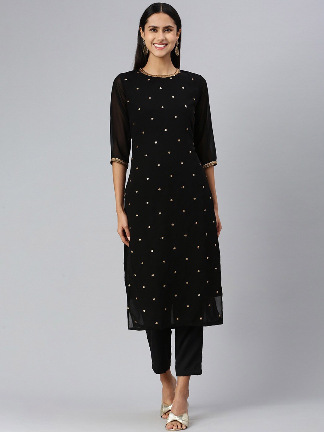 

Saanjh Black Floral Motifs Embroidered Regular Straight Kurta with Trousers