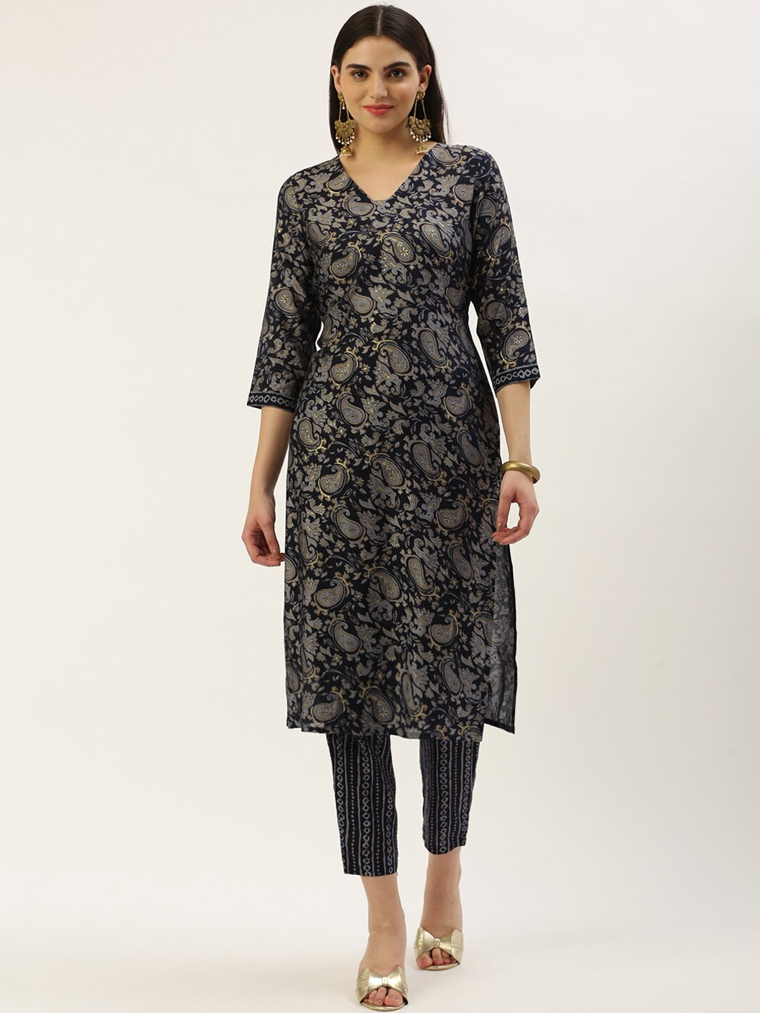 

Saanjh Navy Blue Paisley Printed Kurta with Trousers