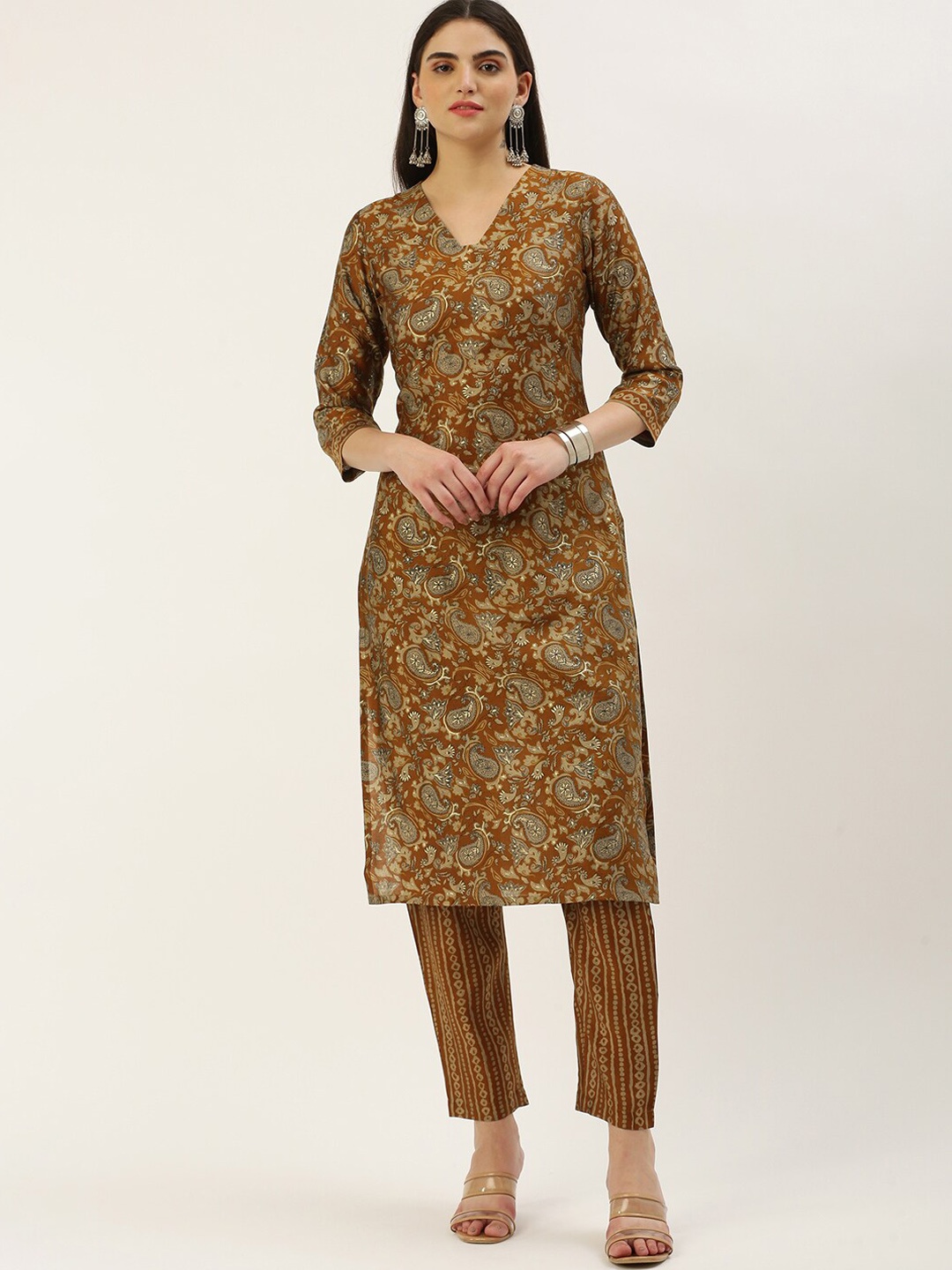 

Saanjh Brown Paisley Printed V-Neck Kurta with Trousers