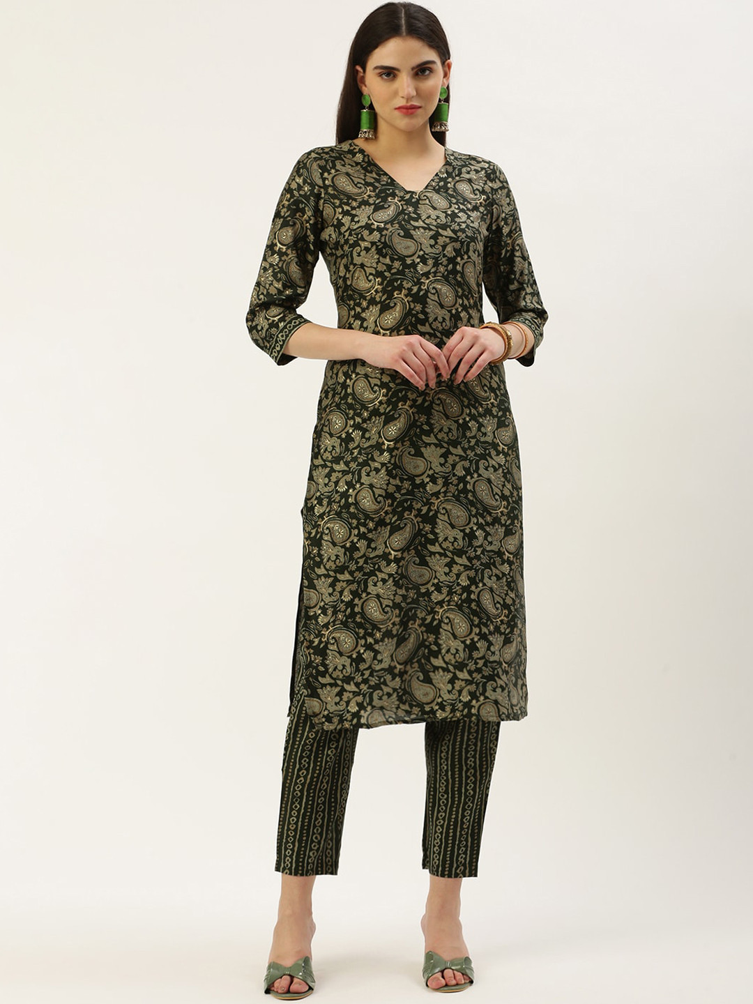 

Saanjh Green Paisley Printed V-Neck Kurta with Trousers