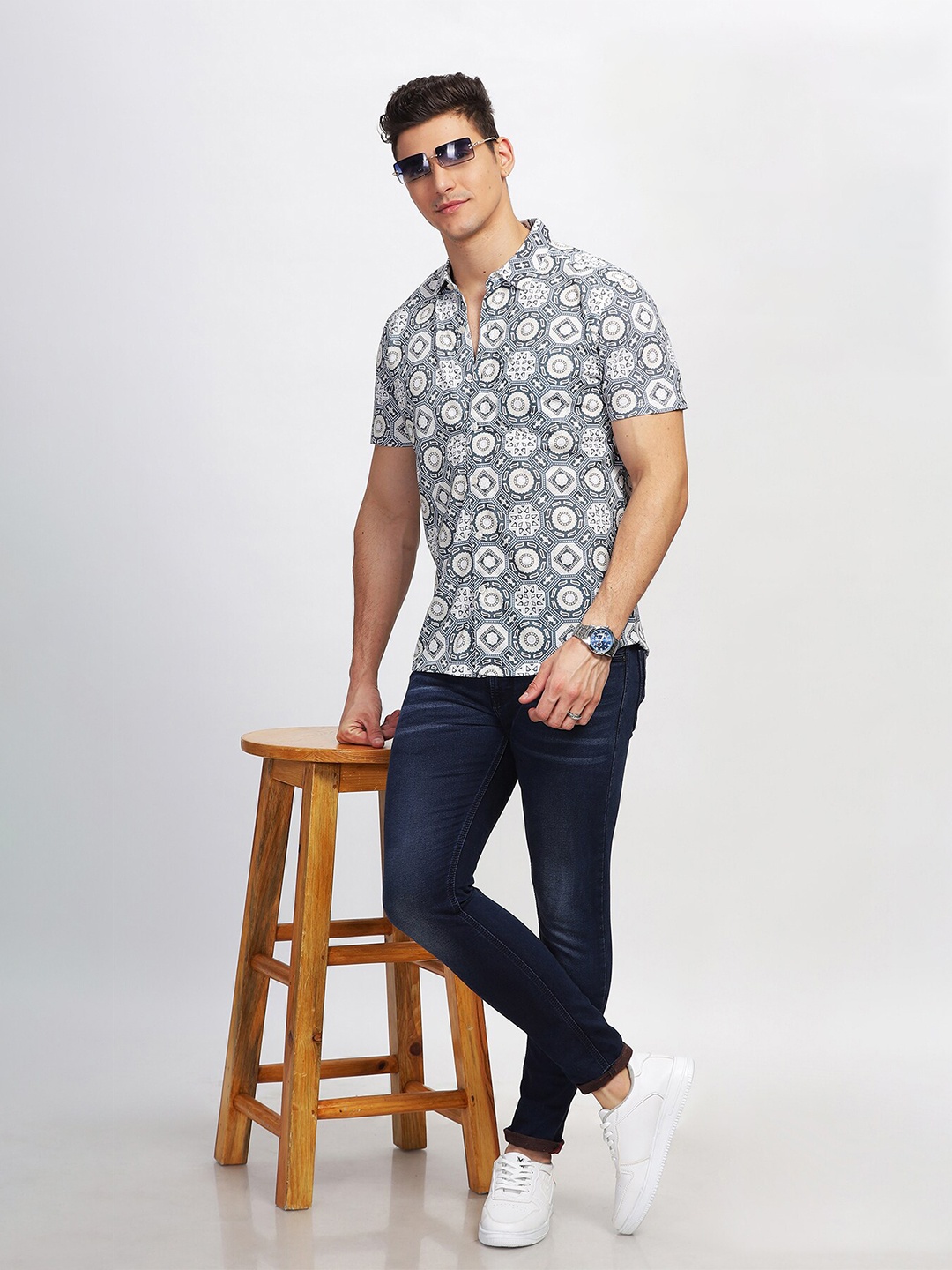 

BULLMER Straight Fit Abstract Printed Spread Collar Short Sleeves Cotton Casual Shirt, Grey