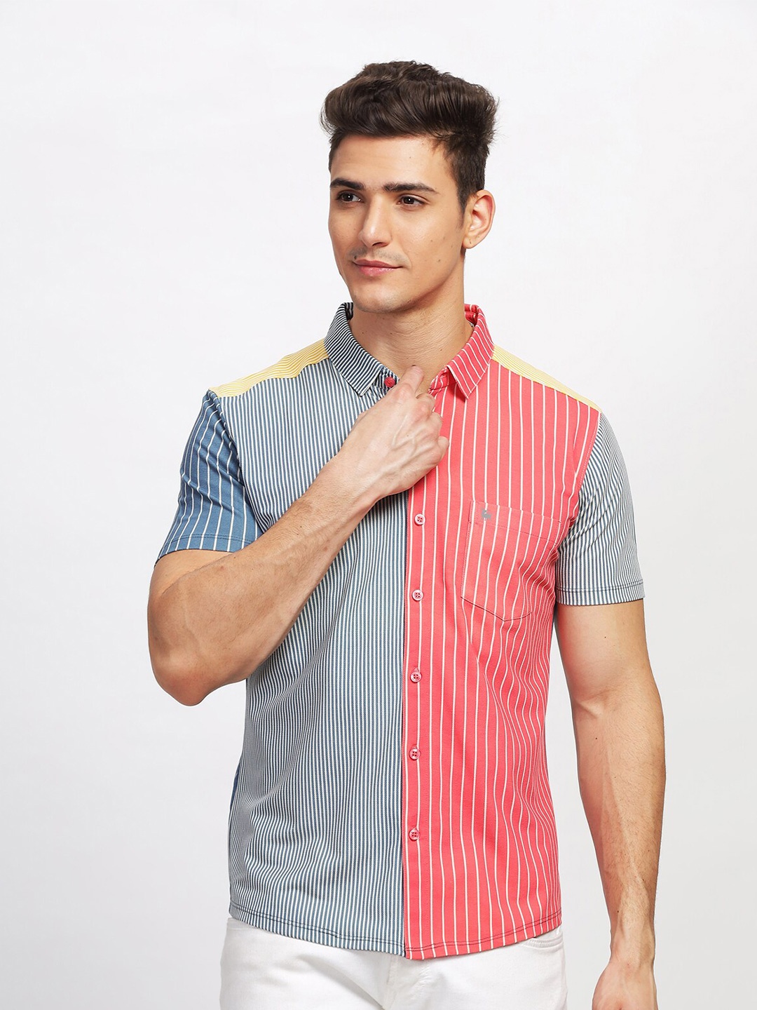 

BULLMER Straight Cotton Spread Collar Striped Curved Casual Shirt, Red