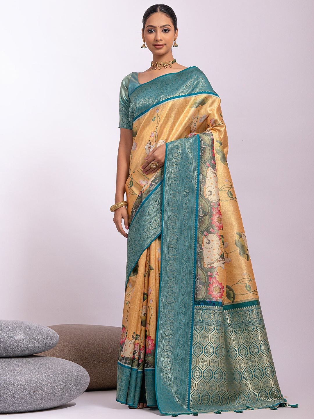 

VISHNU WEAVES Kalamkari Zari Pure Silk Tussar Saree, Yellow