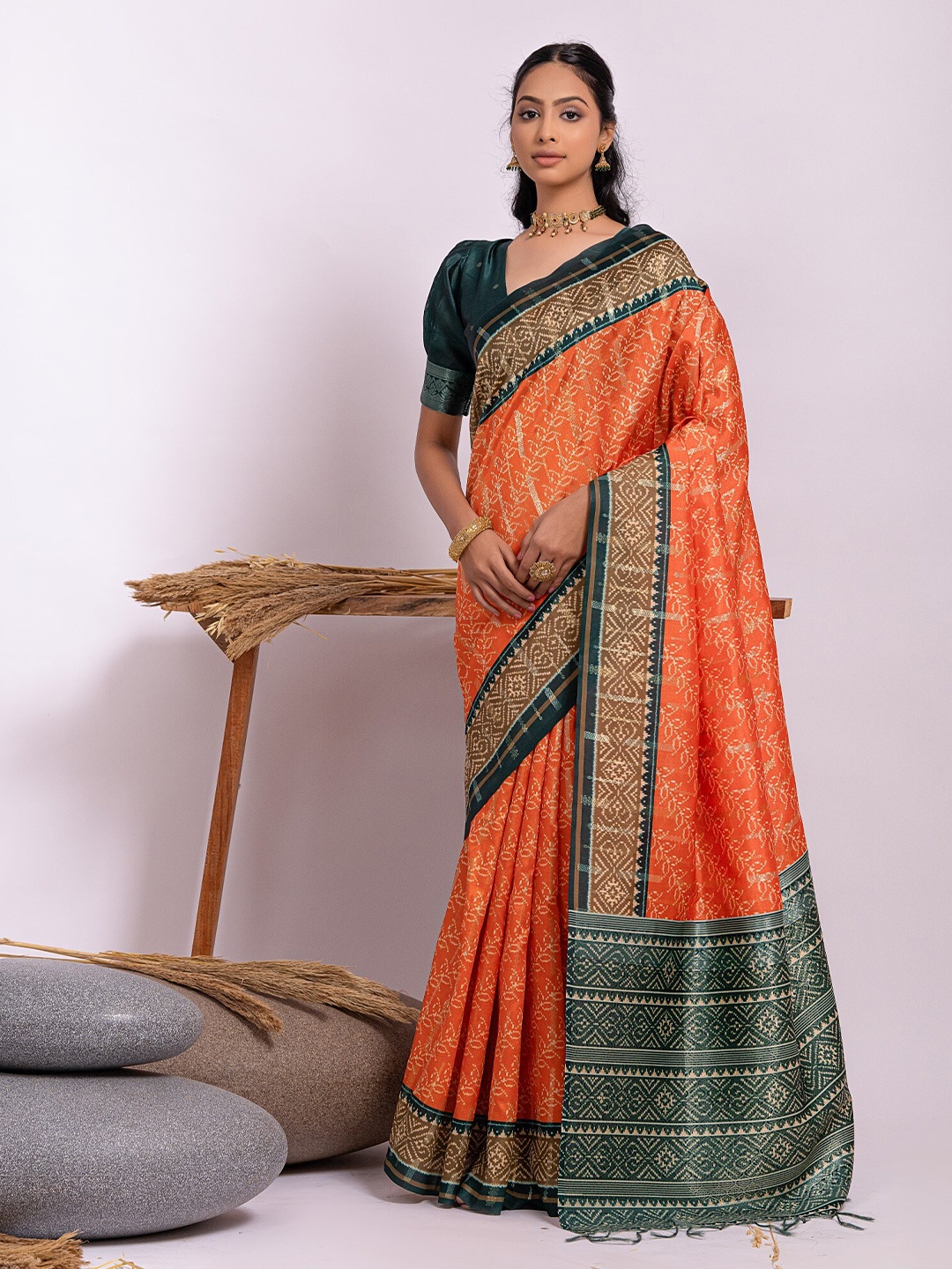 

VISHNU WEAVES Floral Zari Pure Silk Tussar Saree, Orange