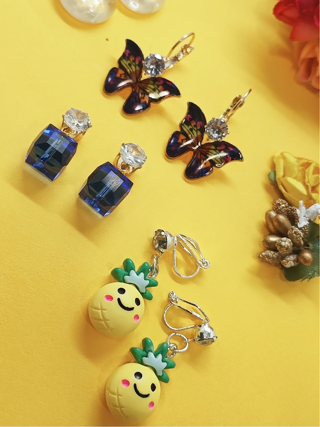 

FEMMIBELLA Set of 3 Gold-Plated Quirky Drop Earrings
