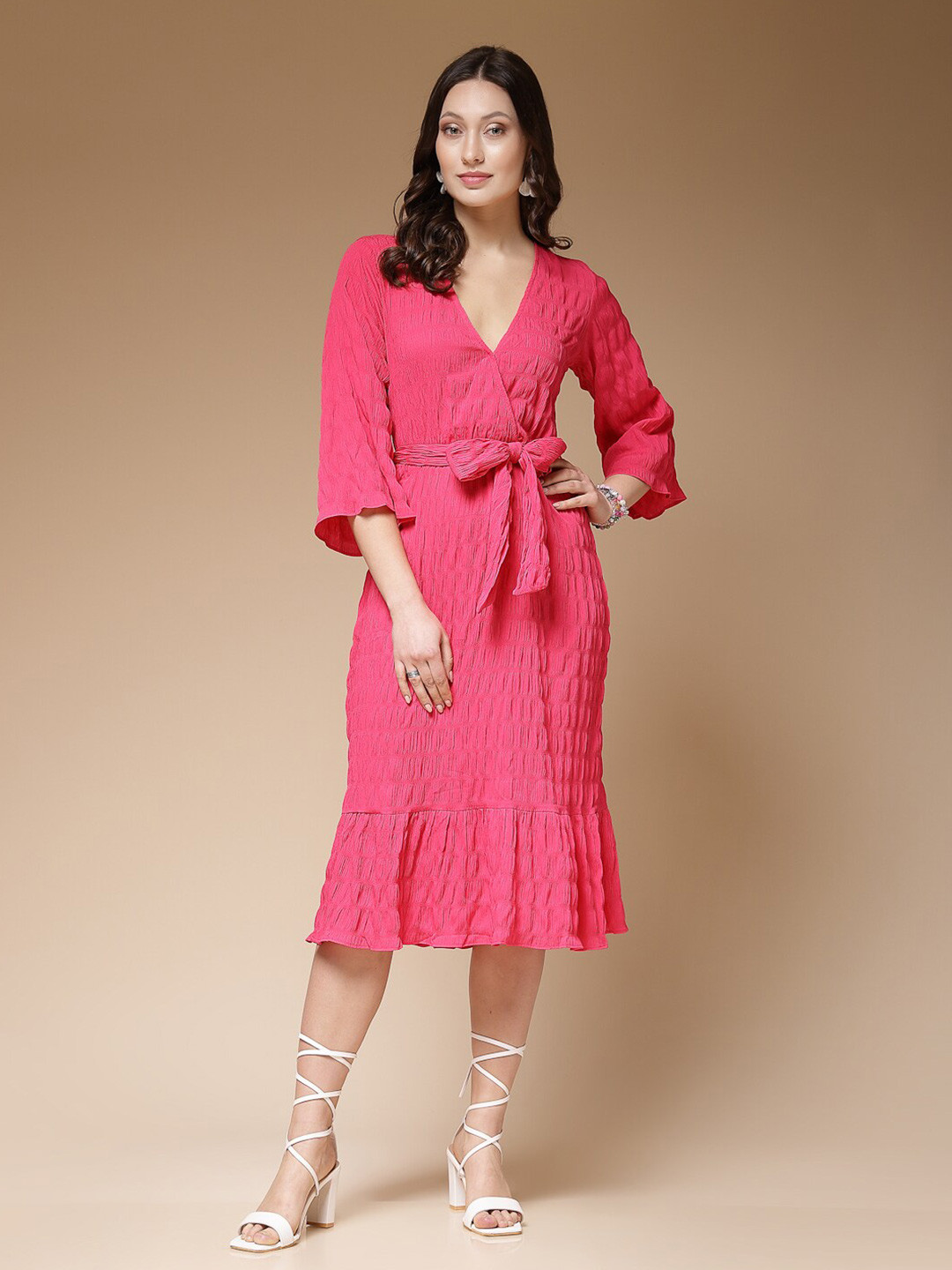 

Freehand by The Indian Garage Co Women Self Design Bell Sleeve Midi Dress, Pink