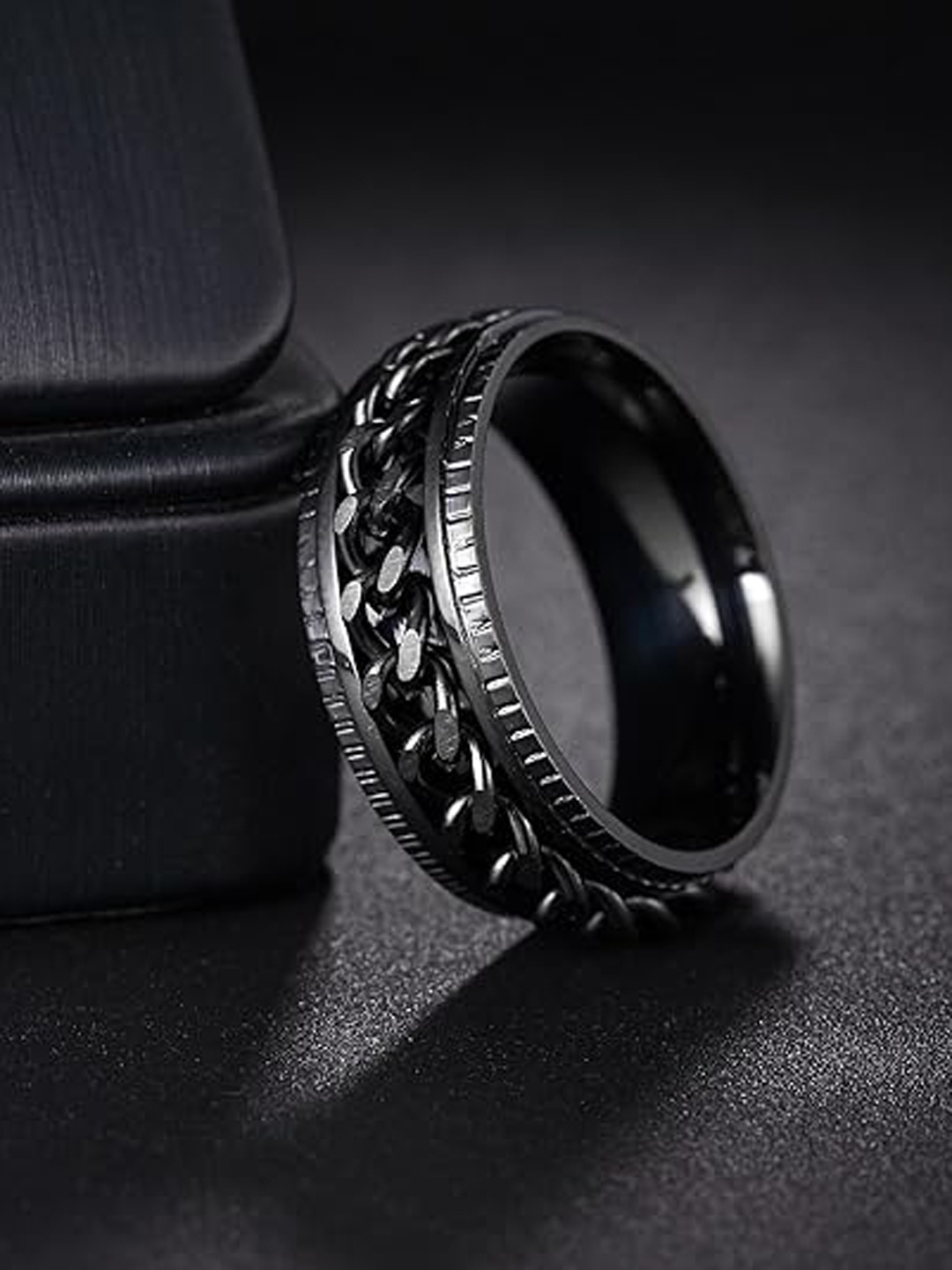 

MEENAZ Men Stainless Steel Silver-Plated Band Ring, Black