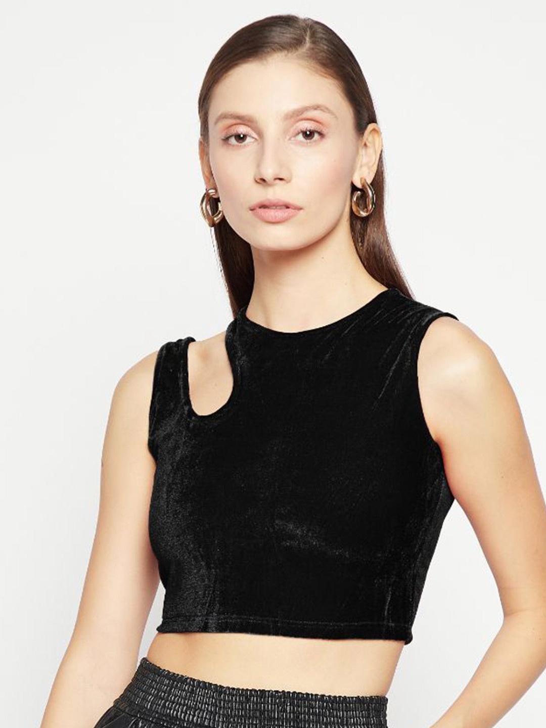 

Uptownie Stretchable Velvet Shoulder Cutout Crop Top, Black