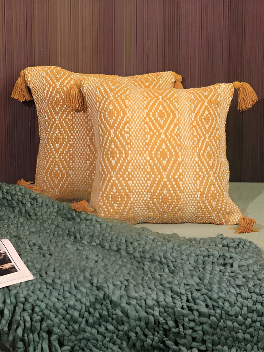 

BELLA TRUE Beige & Orange 2 Pieces Geometric Square Cushion Covers