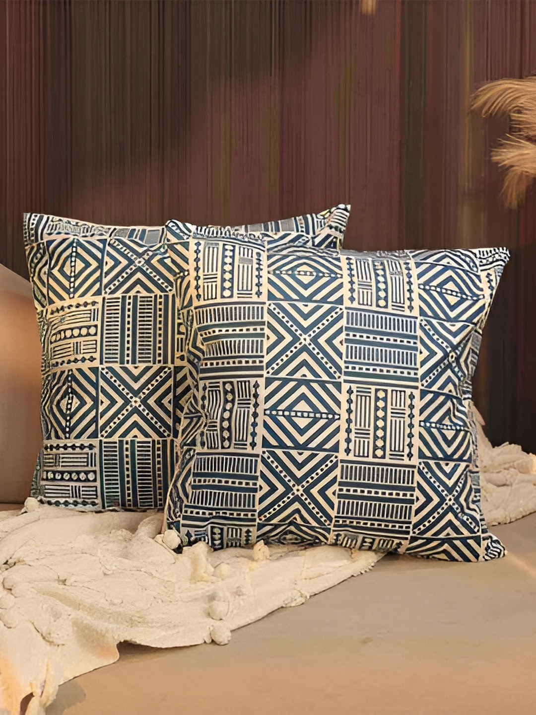 

BELLA TRUE Cream-Coloured & Blue 2 Pieces Geometric Square Cushion Covers