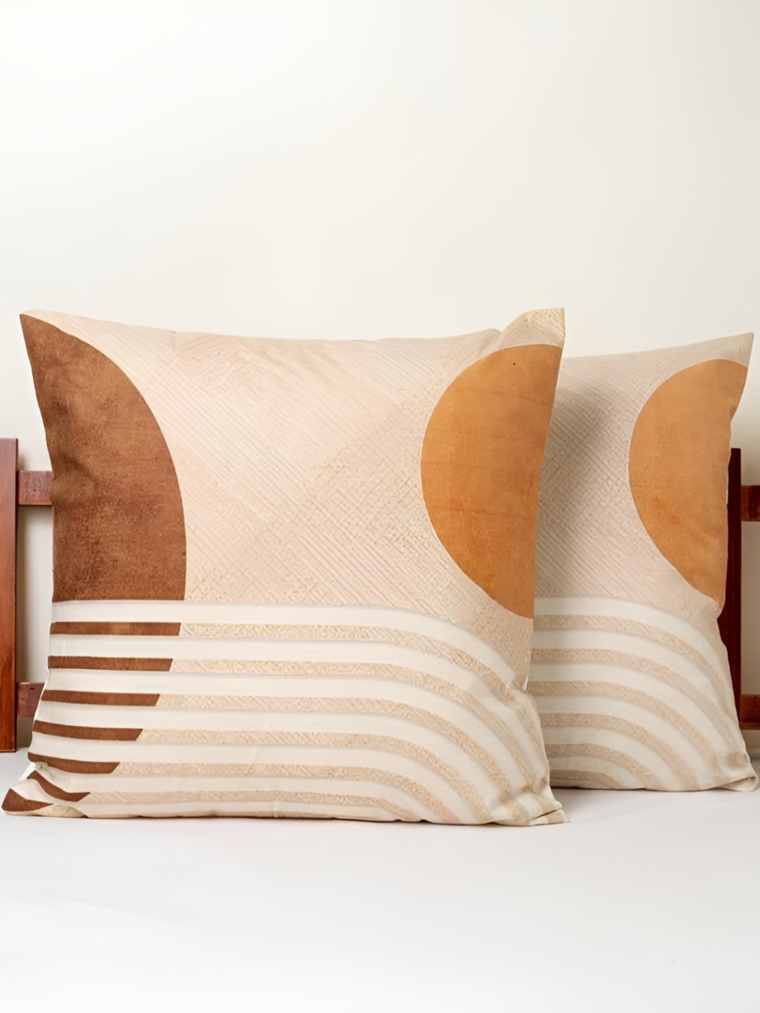 

BELLA TRUE Beige & White 2 Pieces Geometric Square Cushion Covers