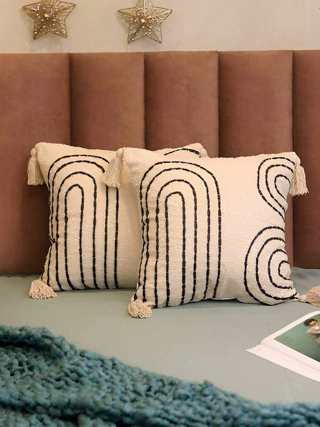 

BELLA TRUE Beige & Black 2 Pieces Abstract Square Cushion Covers