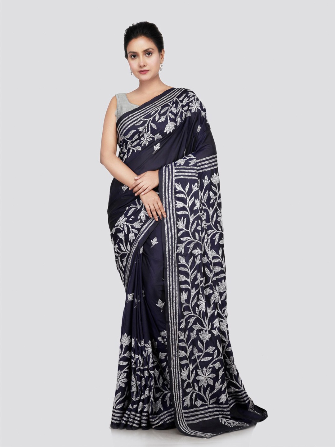 

PinkLoom Floral Kantha Work Embroidered Saree, Navy blue