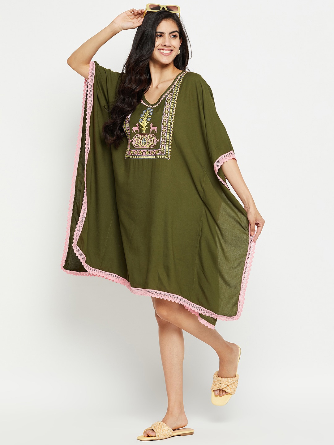 

Ruhaans Ethnic Motifs Embroidered Kimono Sleeve Kaftan Dress, Green