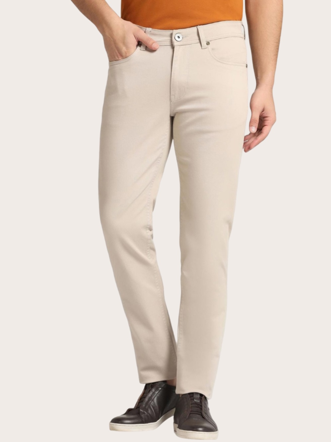 

Blackberrys Men Jean Slim Fit Low-Rise Clean Look Jeans, Beige
