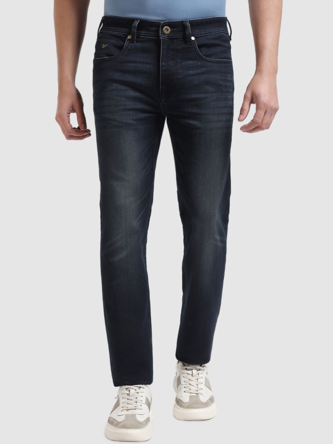 

Blackberrys Men Jean Slim Fit Low-Rise Clean Look Cropped Light Fade Jeans, Blue