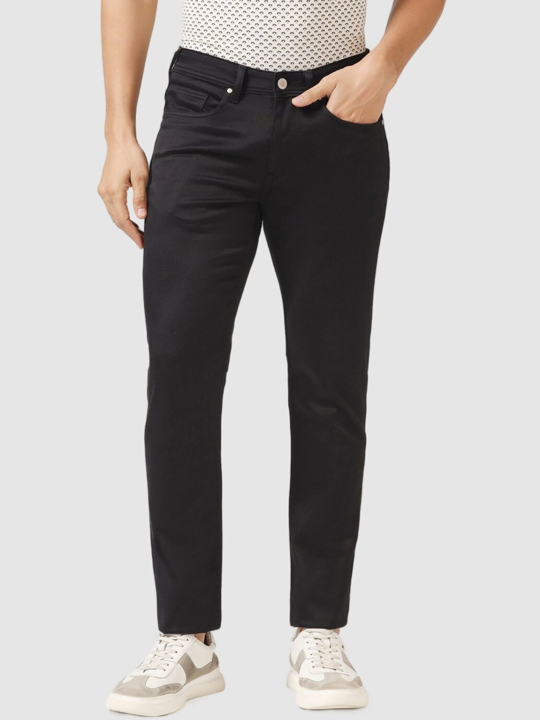 

Blackberrys Men Jean Slim Fit Low-Rise Clean Look Jeans, Black