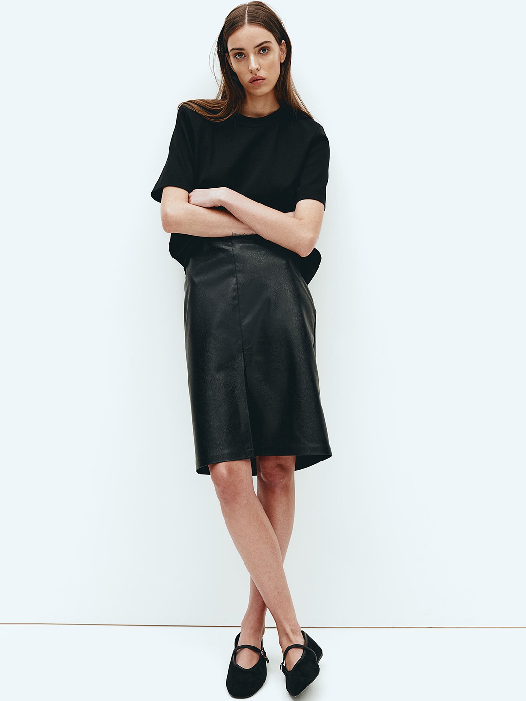 

H&M Coated Pencil Skirt, Black