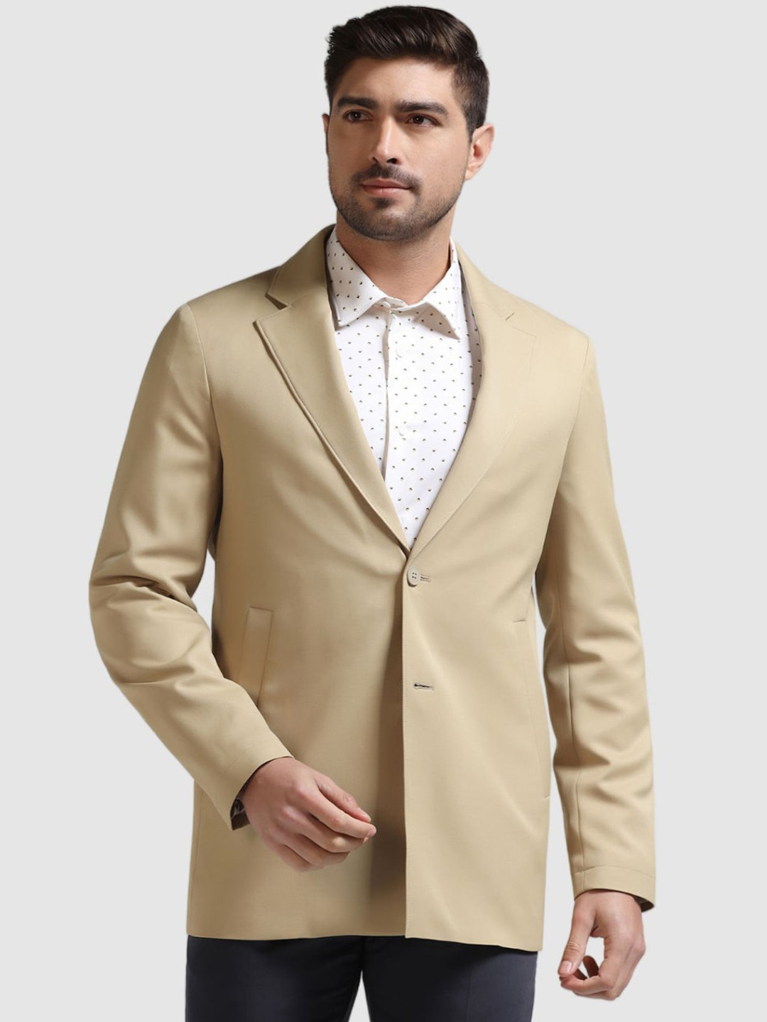 

Blackberrys TechPro Single-Breasted Notched Lapel Collar Slim-Fit Formal Blazer, Beige