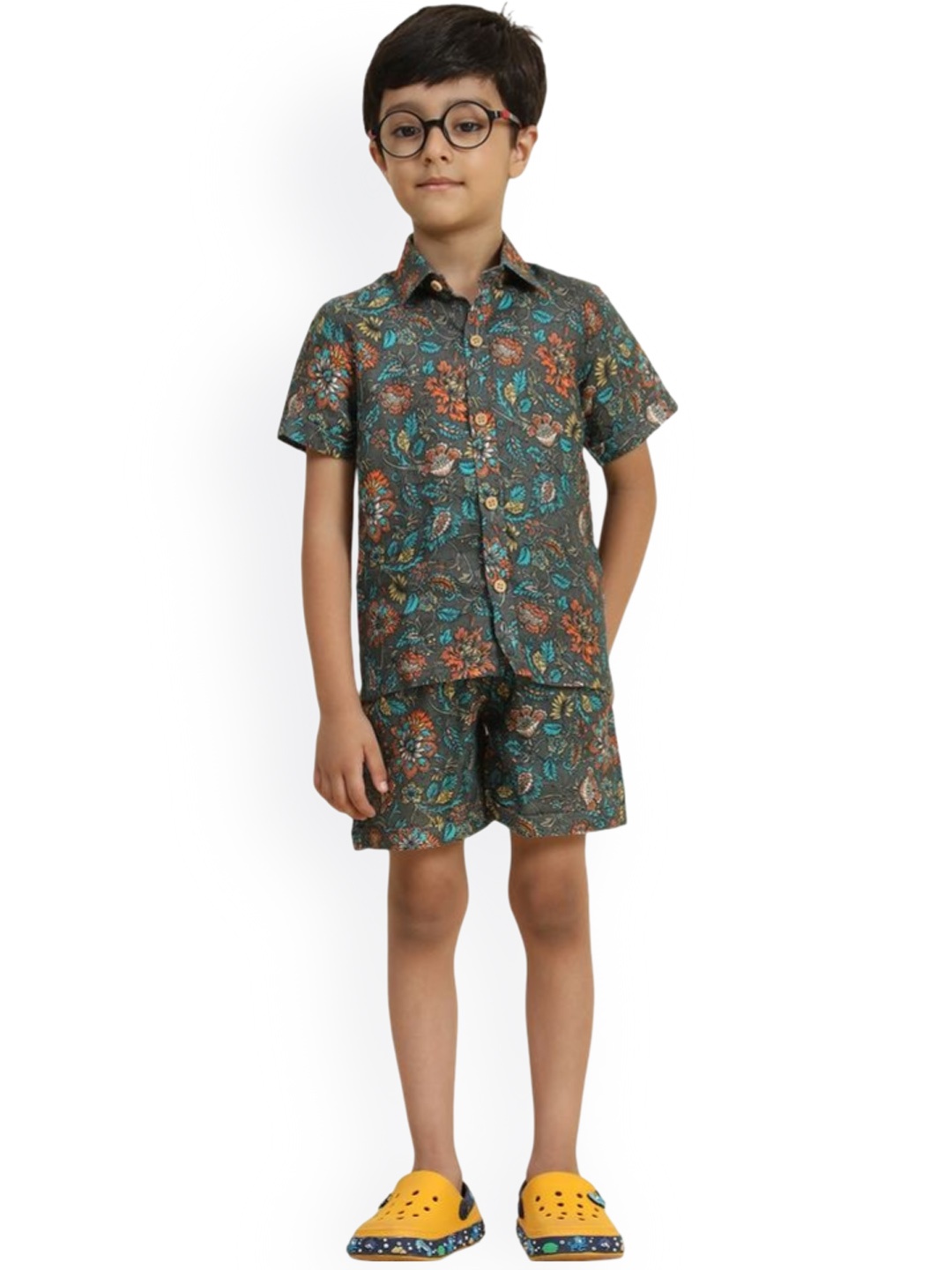 

BAESD Boys Printed Shirt Collar Neck Shirt With Flared Shorts Clothing Set, Black