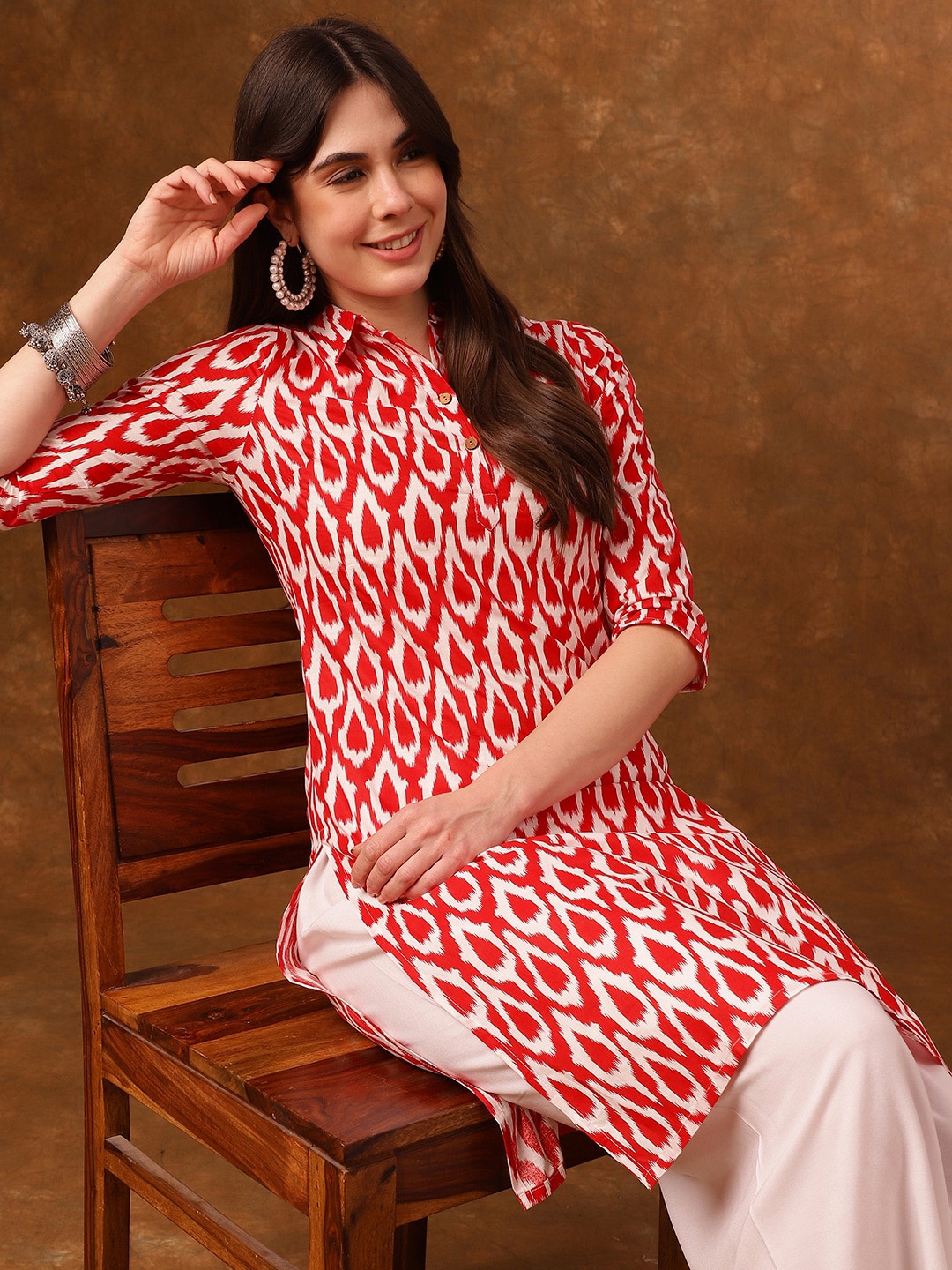 

Anouk Women Ikat Printed Shirt Collar Pure Cotton Straight Kurta, Red