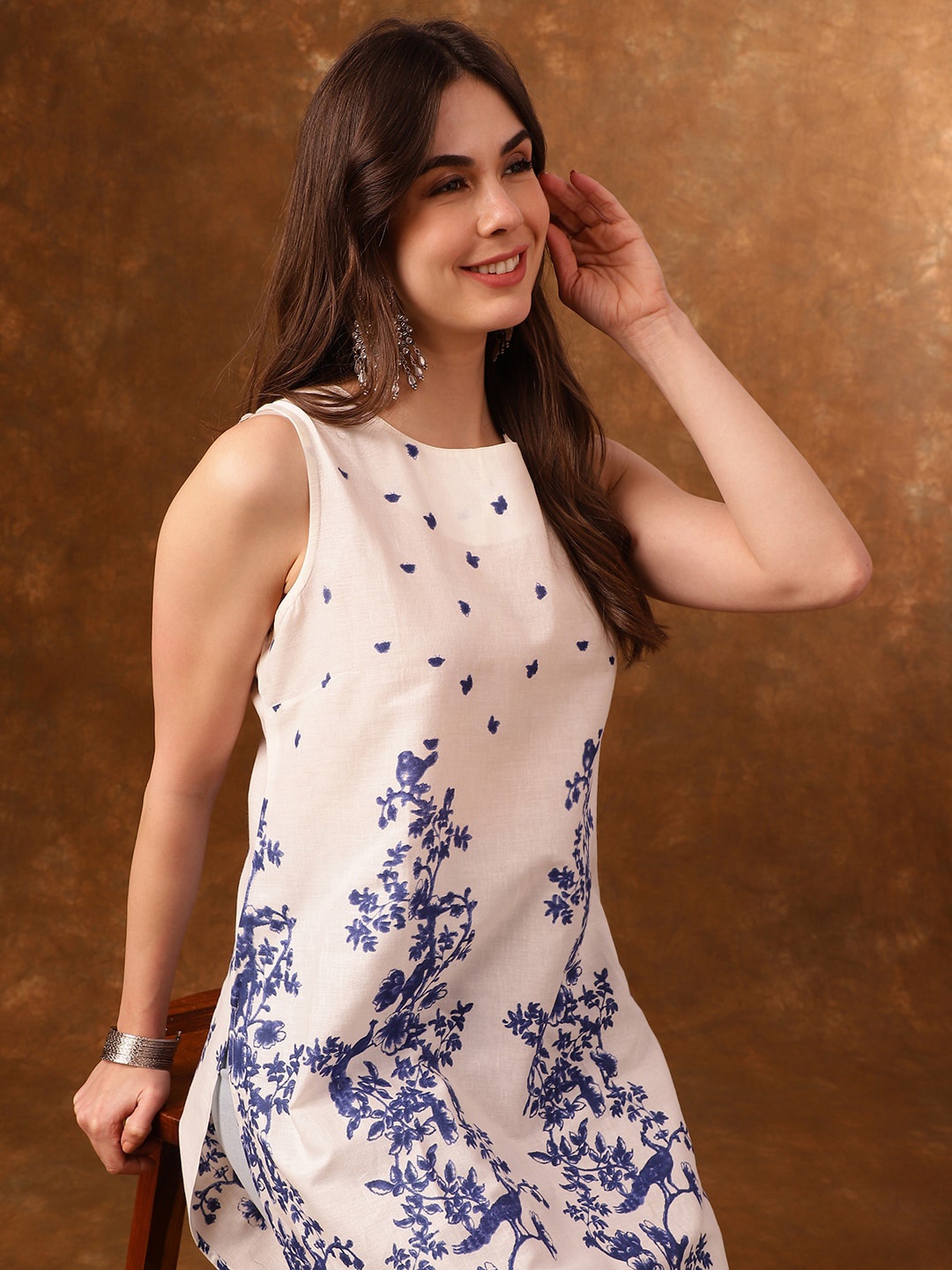 

Anouk White Floral Printed Pure Cotton Kurta