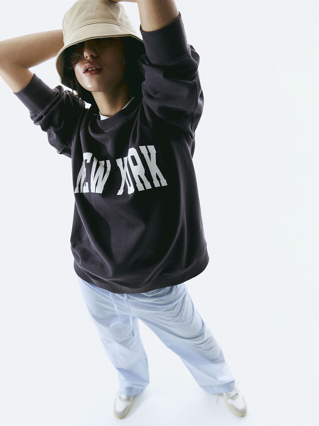 

H&M Printed Sweatshirt, Grey