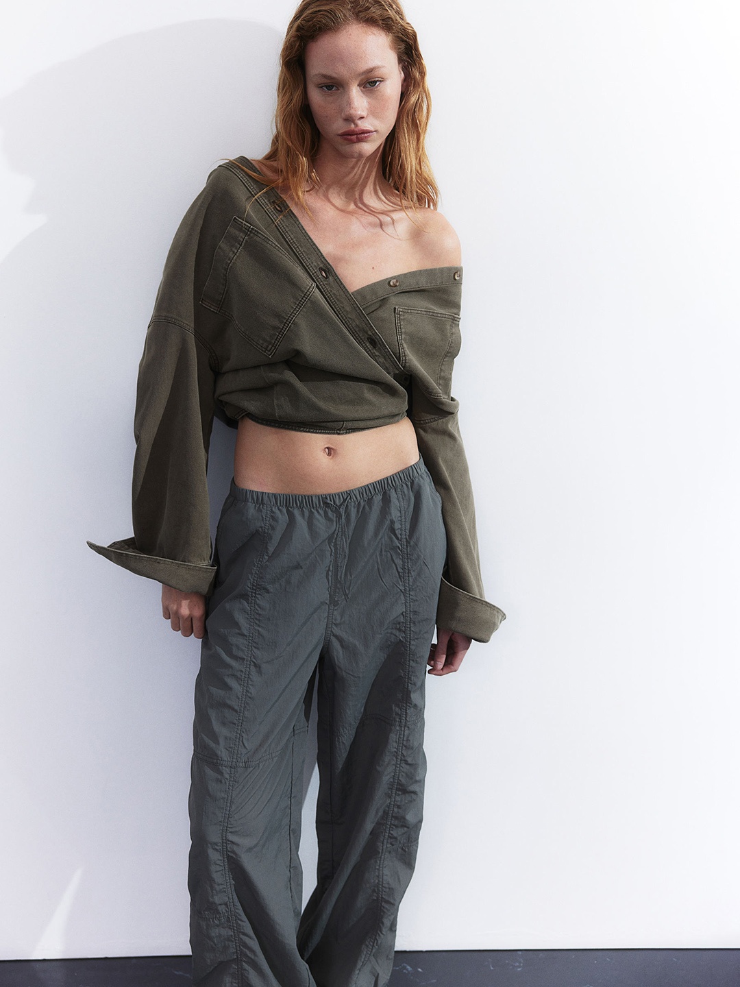

H&M Women Nylon Parachute Trousers, Green
